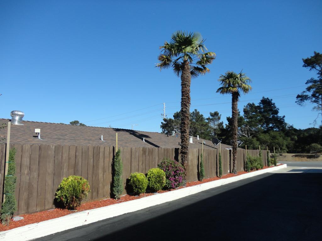 Fisherman'S Cove Inn Monterey Exterior photo