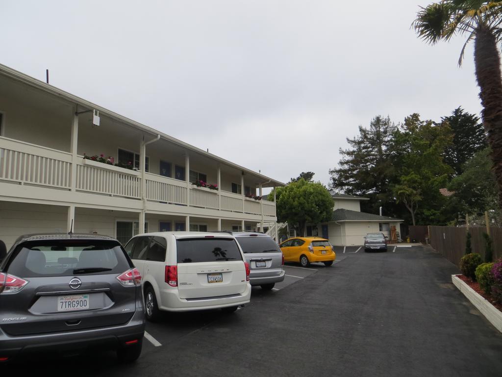 Fisherman'S Cove Inn Monterey Exterior photo