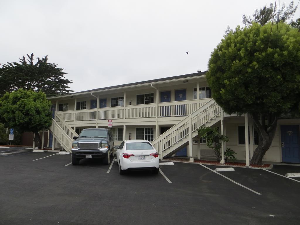 Fisherman'S Cove Inn Monterey Exterior photo